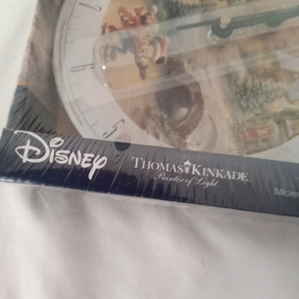 Disney Thomas Kinkade Mickey Minnie Sweetheart Holiday Glass Wall Clock Limited